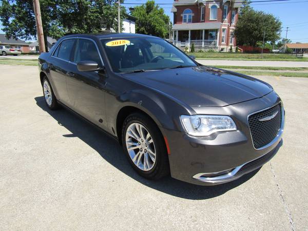 Chrysler 300 with VIN: 2C3CCAAG0JH137446