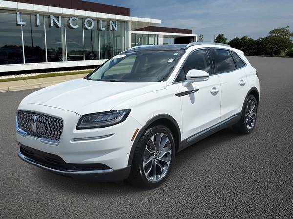 Lincoln Nautilus with VIN: 2LMPJ6K98NBL07027