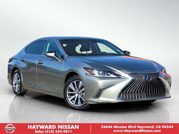 Lexus ES 350 with VIN: 58ACZ1B18MU108187