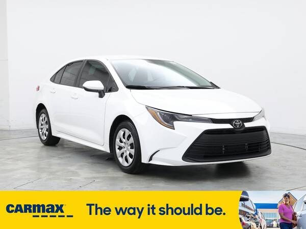 Toyota Corolla with VIN: 5YFB4MDE2RP169417