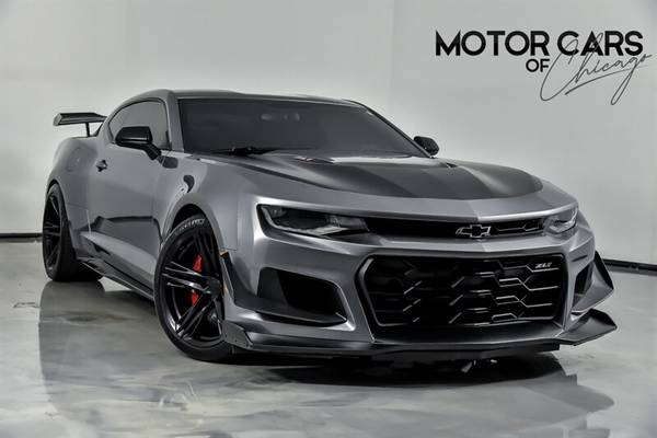 Chevrolet Camaro with VIN: 1G1FJ1R69K0114238