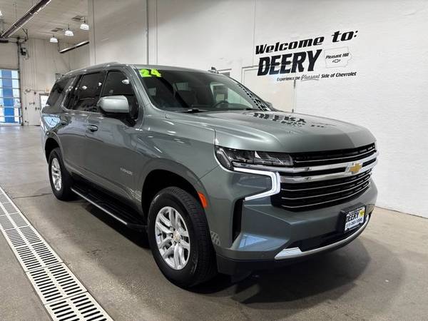 Chevrolet Tahoe with VIN: 1GNSKNKDXRR128830