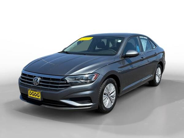 Volkswagen Jetta with VIN: 3VWC57BU8KM048222