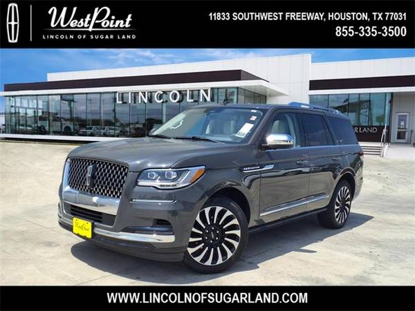Lincoln Navigator with VIN: 5LMJJ2TG4REL04074