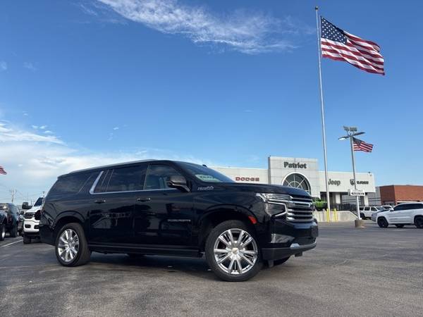 Chevrolet Suburban with VIN: 1GNSKGKL6MR220738