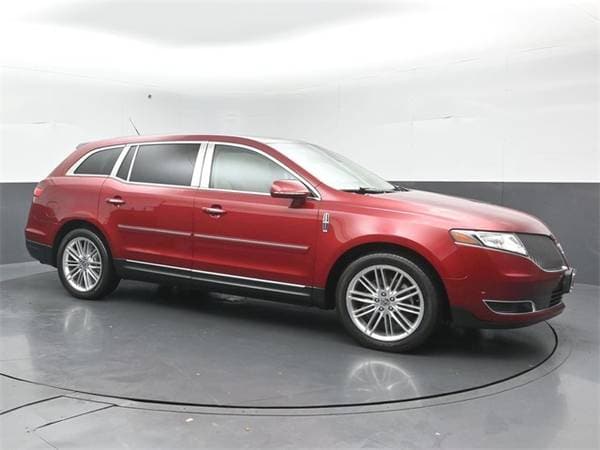Lincoln MKT with VIN: 2LMHJ5AT9FBL04568