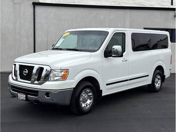 Nissan NV Passenger with VIN: 5BZAF0AA9HN851433