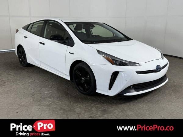 Toyota Prius with VIN: JTDKAMFUXN3172470