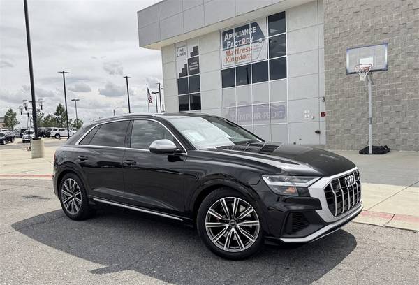 Audi SQ8 with VIN: WA1AWBF12ND005435