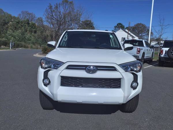 Toyota 4Runner with VIN: JTEZU5JR2L5220765