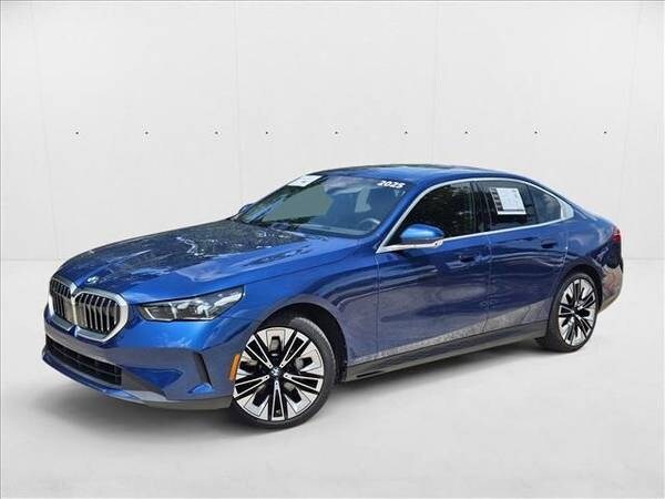 BMW 5 Series with VIN: WBA43FJ00SCT40791