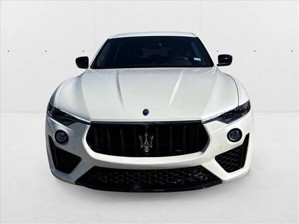 Maserati Levante with VIN: ZN661XUS8MX372693