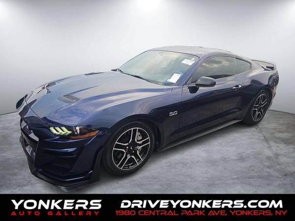 Ford Mustang with VIN: 1FA6P8CF8J5163848