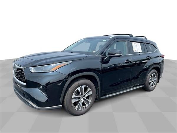 Toyota Highlander with VIN: 5TDKDRBH9RS531051