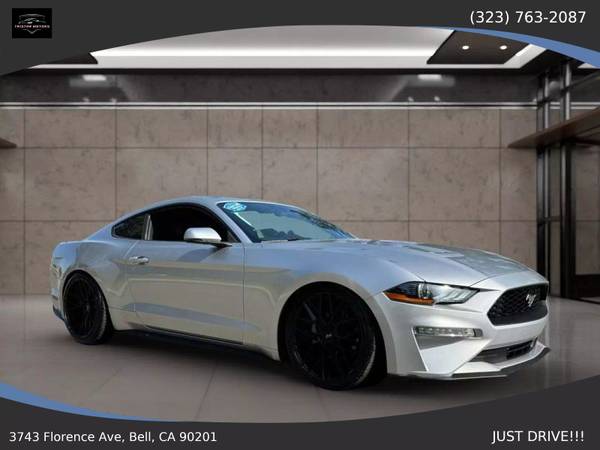 Ford Mustang with VIN: 1FA6P8TH9J5156621