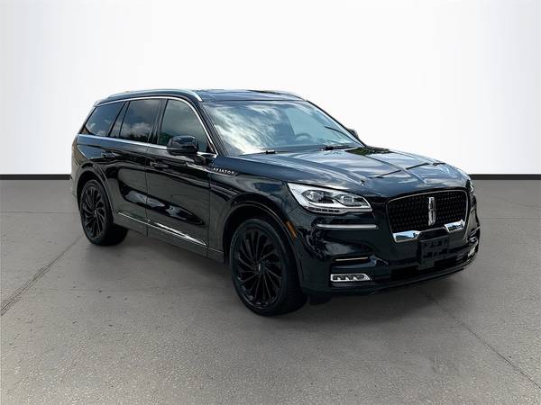 Lincoln Aviator with VIN: 5LM5J7XC1NGL06546