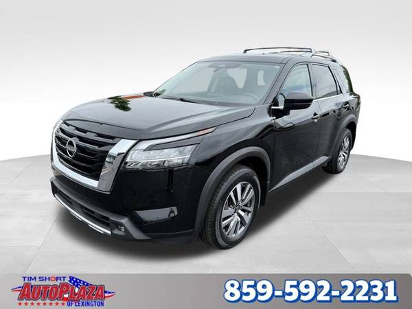 Nissan Pathfinder with VIN: 5N1DR3CC7NC262503