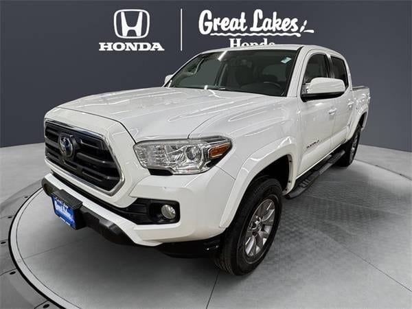 Toyota Tacoma with VIN: 5TFCZ5AN9KX202095