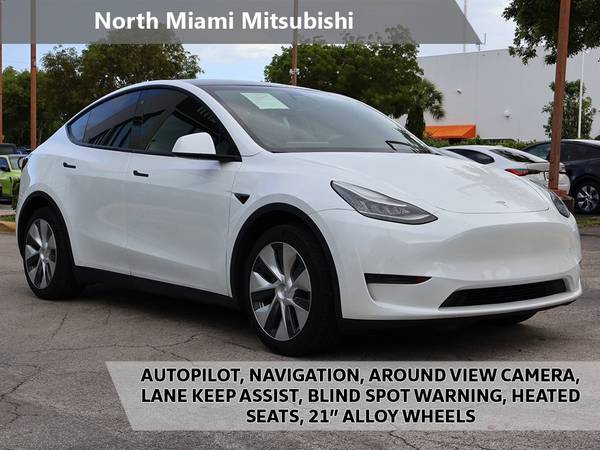 Tesla Model Y with VIN: 5YJYGDEF6LF005759