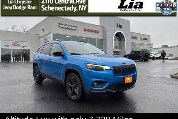 2023 Jeep Cherokee Altitude Lux