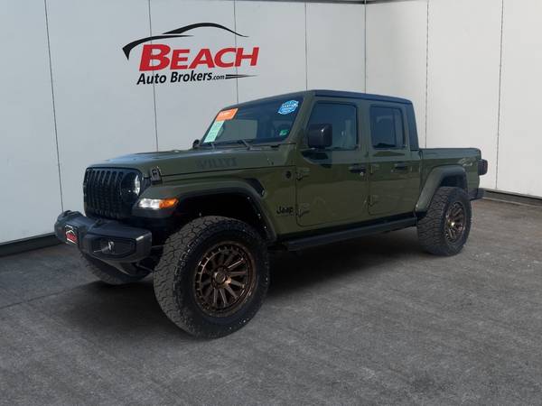 Jeep Gladiator with VIN: 1C6HJTAG0ML586112
