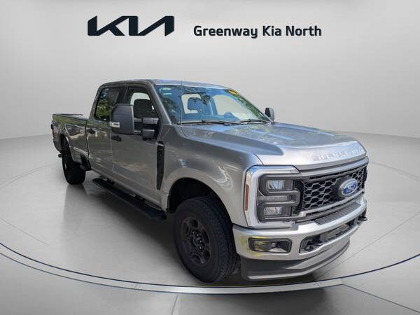 Ford F-250 Super Duty with VIN: 1FT8W2BA0REC57307