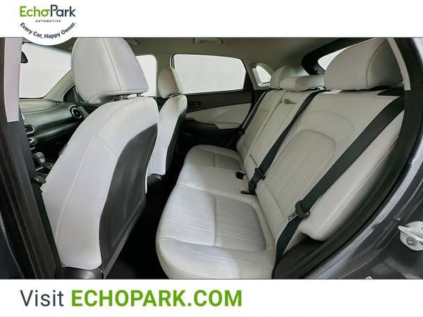 Honda CR-V with VIN: 2HKRW2H51LH647645