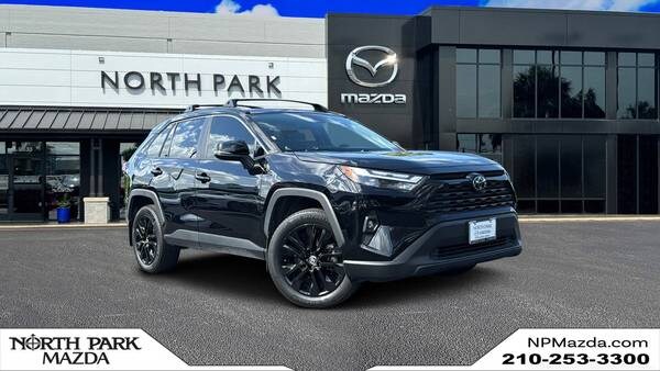 Toyota RAV4 with VIN: 2T3C1RFV4PW260229