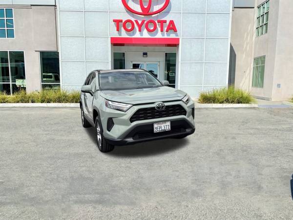 Toyota RAV4 with VIN: 2T3P1RFV0PW353394