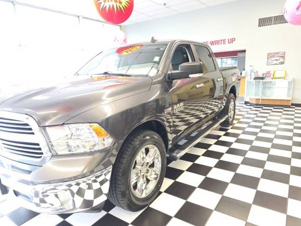 Ram 1500 with VIN: 3C6RR7LT3GG243567