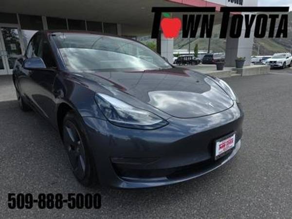 Tesla Model 3 with VIN: 5YJ3E1EB3NF198211