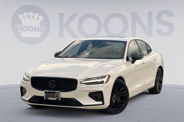2024 Volvo S60 B5 Plus Black Edition