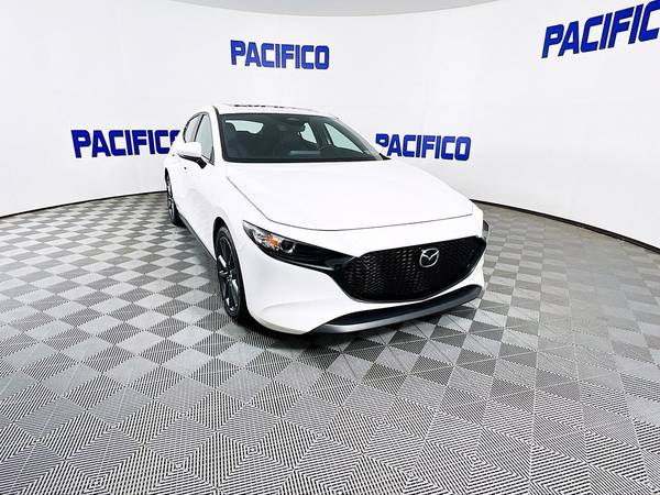 Mazda 3 with VIN: JM1BPALM8R1711526