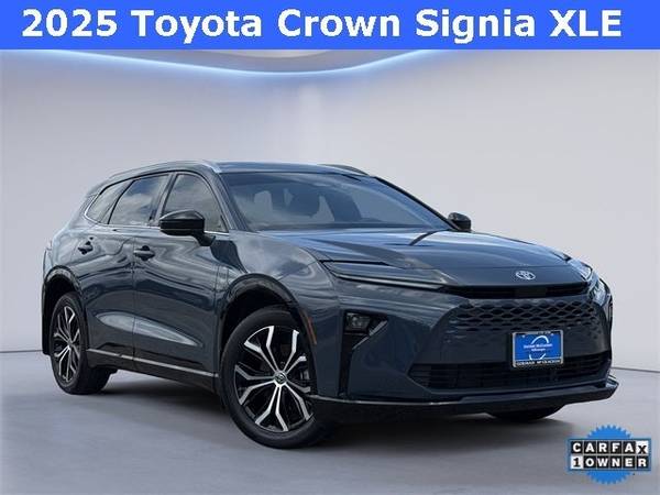 Toyota Crown Signia with VIN: JTDACAAJ1S3001345