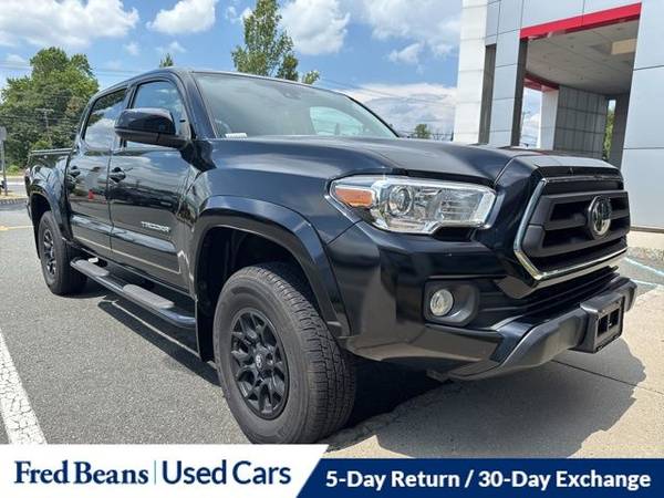 Toyota Tacoma with VIN: 3TMCZ5AN0NM470611