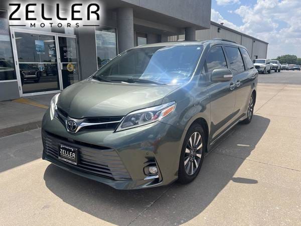 Toyota Sienna with VIN: 5TDYZ3DC6KS970434