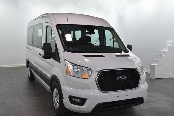 Ford Transit Passenger Van with VIN: 1FBAX2C88MKA32058