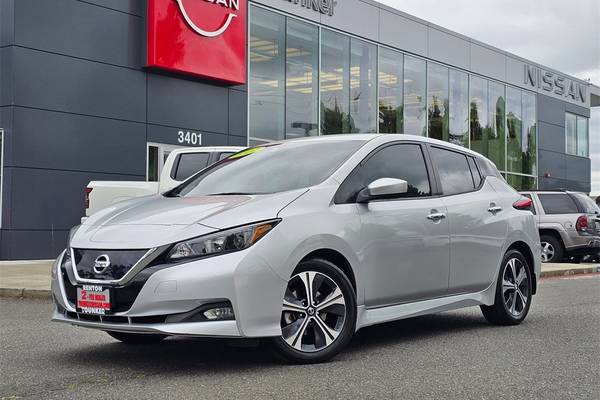 2022 Nissan LEAF SV Hatchback