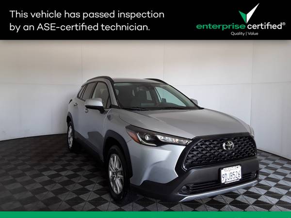 Toyota Corolla Cross with VIN: 7MUCAAAG5NV032397