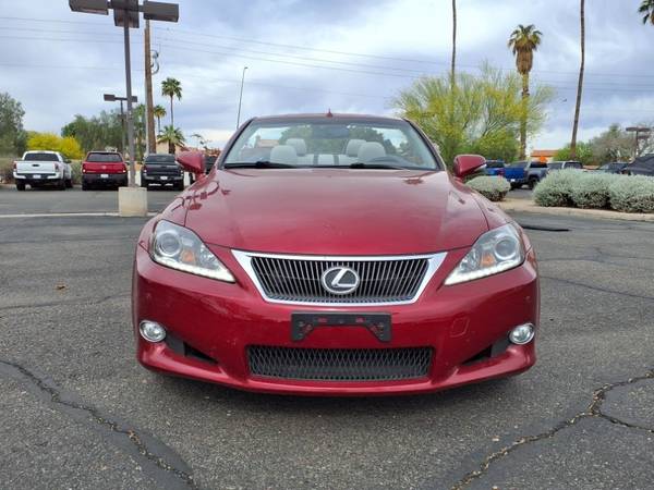 Lexus IS 250 C with VIN: JTHFF2C23F2533618