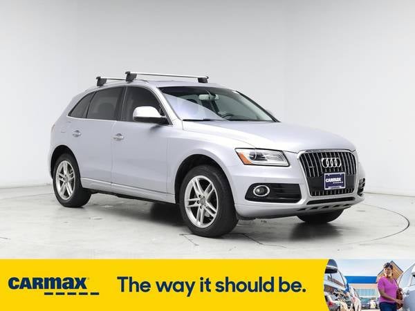 Audi Q5 with VIN: WA1L2AFP1GA081610