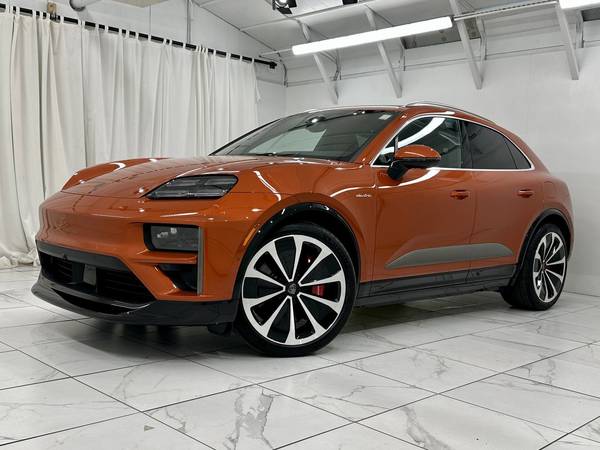 Porsche Macan with VIN: WP1AC2XA7RL200077