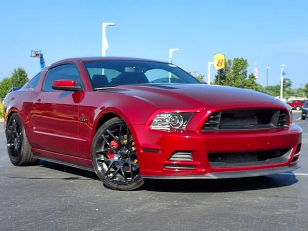 Ford Mustang with VIN: 1ZVBP8CF6E5277312