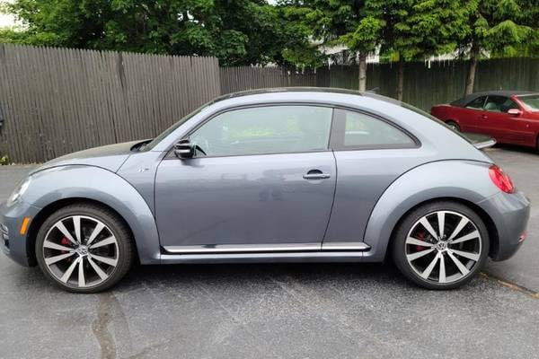 2015 Volkswagen Beetle R-Line PZEV w/Sunroof, Sound, Navigation Hatchback