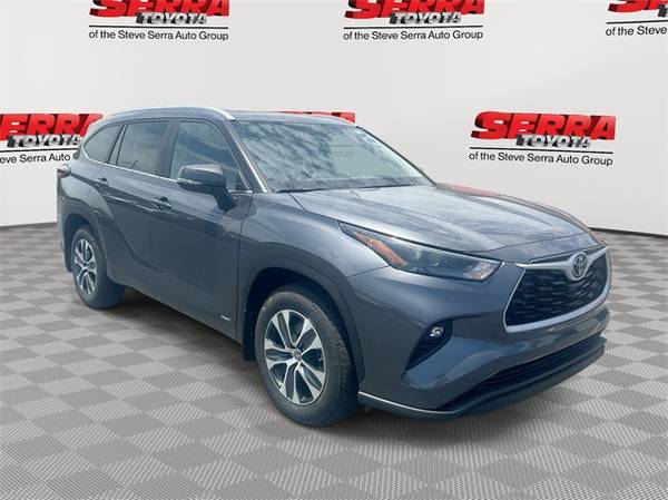 Toyota Highlander Hybrid with VIN: 5TDKBRCH7SS670685