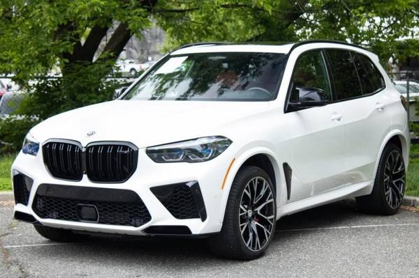 BMW X5 M with VIN: 5YMJU0C09P9R17360