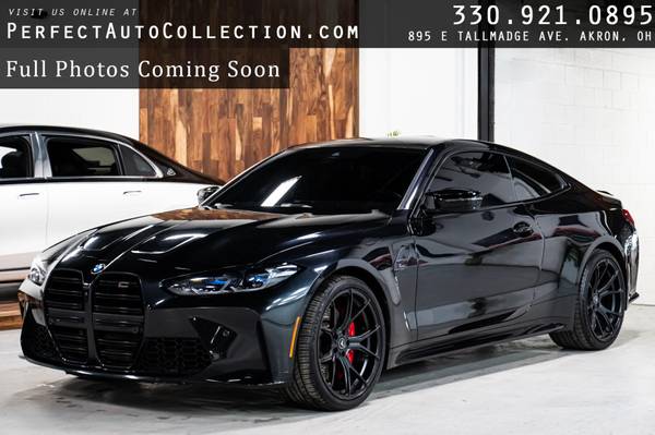 BMW M4 with VIN: WBS33AZ08RCN37992