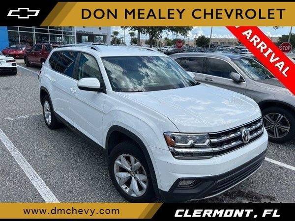 Volkswagen Atlas with VIN: 1V2CR2CAXJC523219