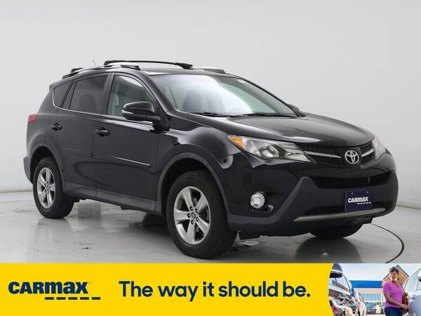 Toyota RAV4 with VIN: 2T3RFREV5FW236789