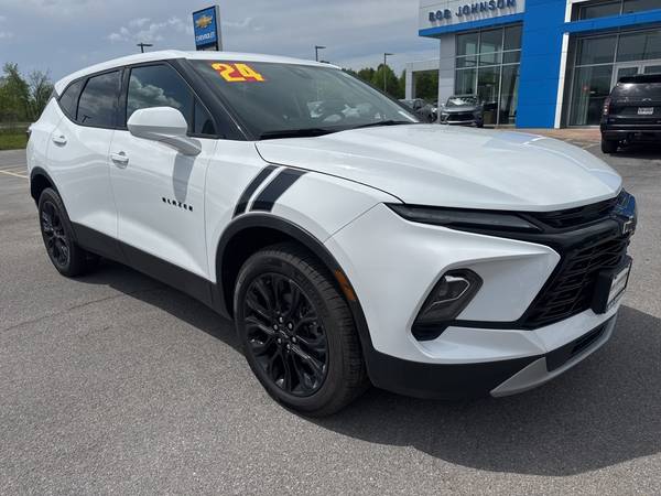 Chevrolet Blazer with VIN: 3GNKBHR4XRS273144